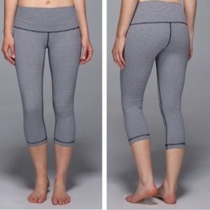 Lululemon Inkwell Gingham Capri Leggings Tight